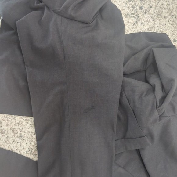 Kiton Blanc Blu Super 180 3 Roll 2 Button Wool 40R w/ Surgeons Cuff - Picture 11 of 12